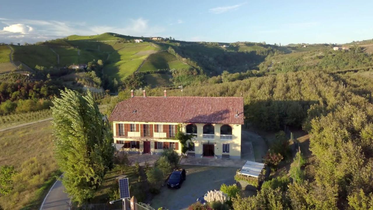 Maison d'hôtes La Casa Dei Masue' à Alba  Extérieur photo